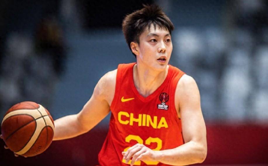 APP下载-山东男篮发布备战花絮，赛后队长鼓劲，中超任务艰巨，训练强度明显提升(cba山东男篮名单)