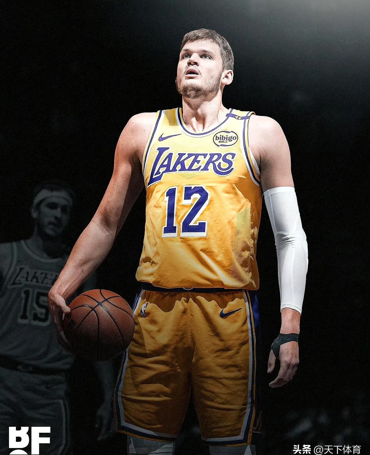 开云体育-赛地聚焦：荷甲集结日热度飙升；洛杉矶湖人队长鼓劲；赛场秩序良好；纪律约束更严格的简单介绍