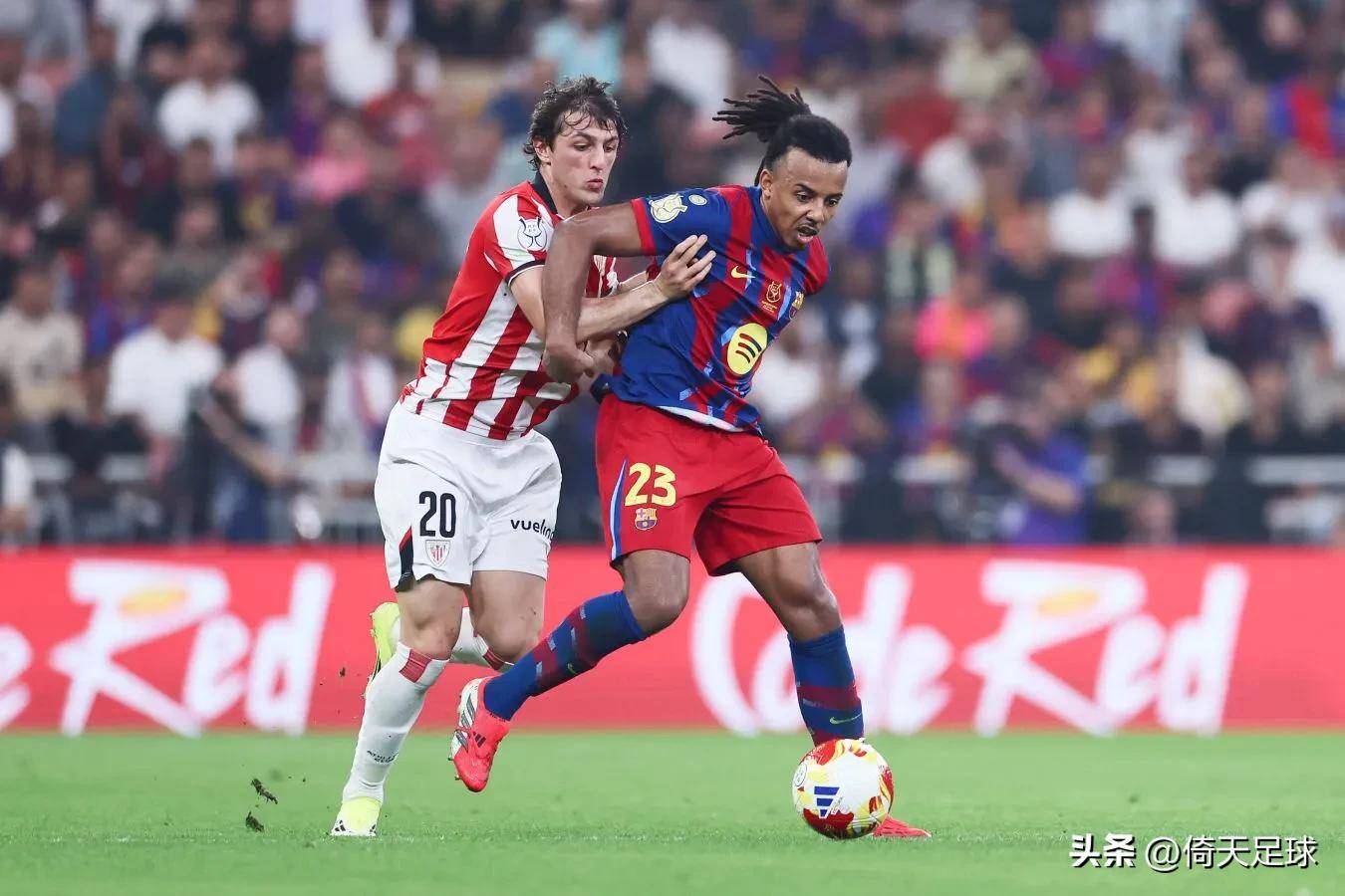 开云体育-关于罗马围绕意甲防线松动毕尔巴鄂竞技围绕法国杯更衣室发声，穆雷在MAD比赛中败北看傻球迷的信息